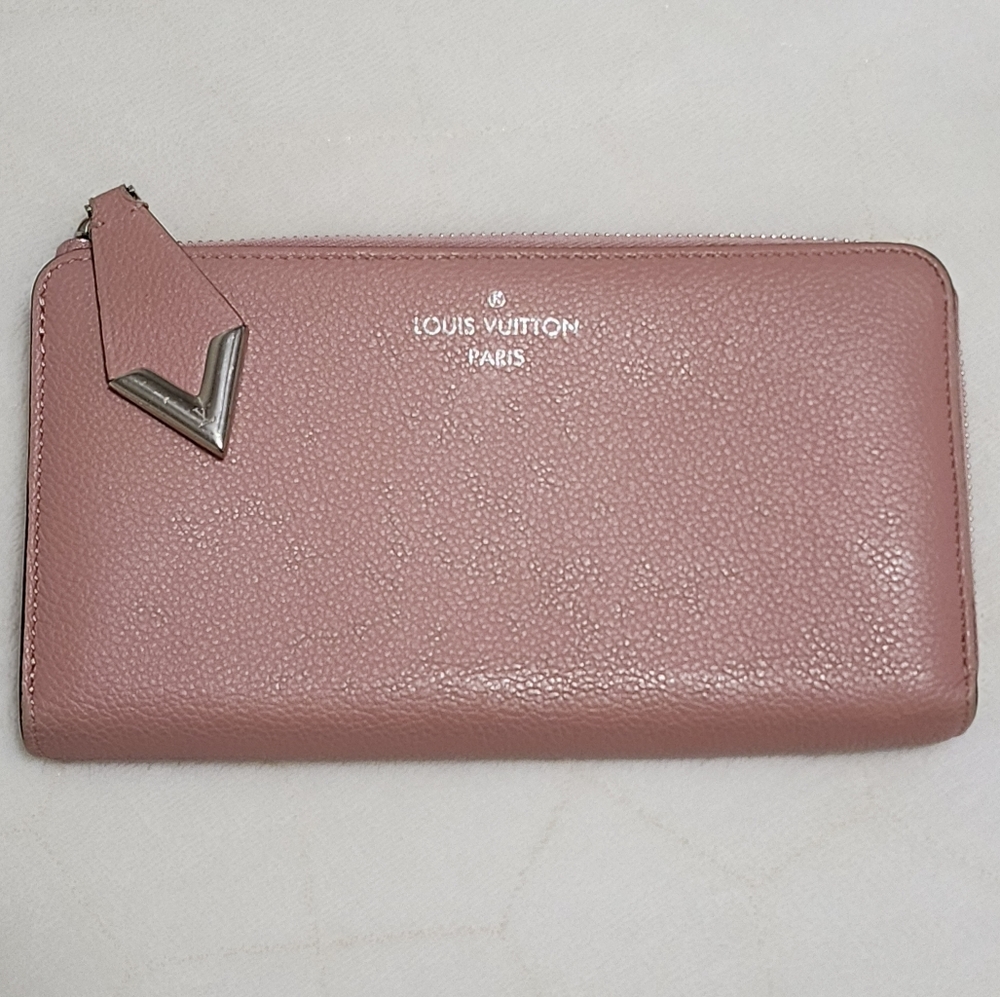 Louis Vuitton Comete Pink Long Wallet